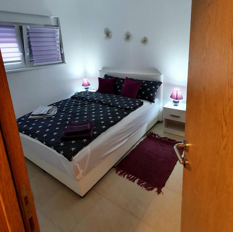 Lux Snezana Apartment Vrdnik Bagian luar foto