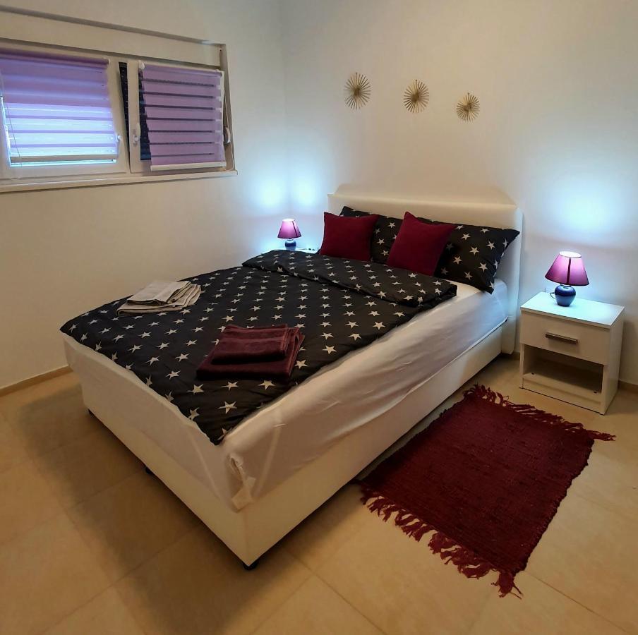Lux Snezana Apartment Vrdnik Bagian luar foto